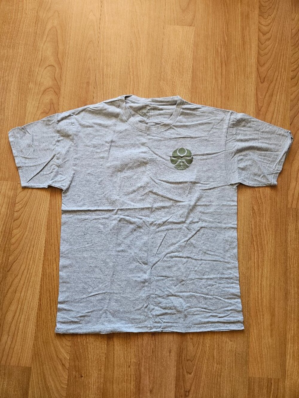 Brand new! Hawaiian Island Creations gray Tee with Hawaii graphic - Medium - Picture 2 of 3